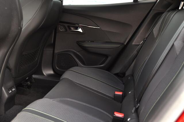 Peugeot 2008 1.2 GT aut. schdak key-less focal cam v+a adapcrc