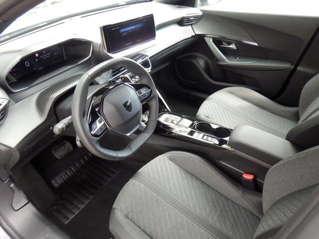 Peugeot 2008 1.2 130PK Automaat | Navigatie | Apple Carpl. Andr. Auto