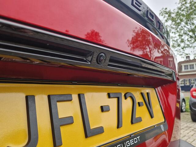 Peugeot 2008 1.2 PureTech 130 Allure | Navigatie | Climate & Cruise Control | Achteruitrijdcamera | LMV |