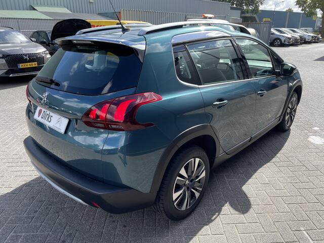 Peugeot 2008 130pk Allure (Navigatie - Automatische Airco - Apple Carplay - Parkeersensoren - Lichtmetalen velgen)