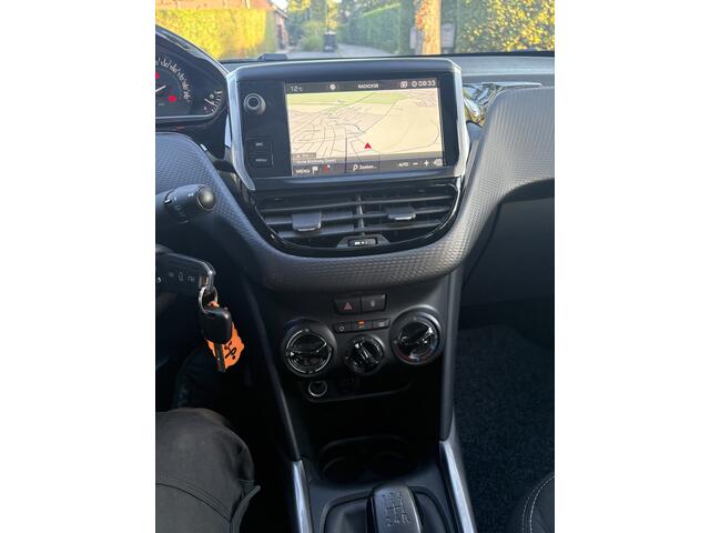 Peugeot 2008 1.2 PureTech Blue Lion Pano.dak, cruise control,Navi.