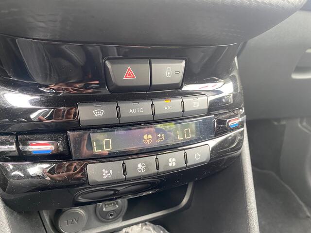 Peugeot 2008 BWJ 2017 | 1.2 PT 111PK GT-LINE | NWE APK | CLIMA | NAVI | TREKHAAK | LEDER/STOF | PDC | CRUISE | SPORTSTOELEN