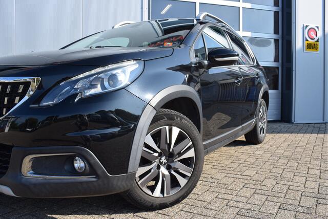 Peugeot 2008 1.2 PureTech Allure | 110PK | Trekhaak | Camera | Climate Control
