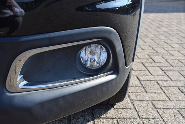 Peugeot 2008 1.2 PureTech Allure | 110PK | Trekhaak | Camera | Climate Control