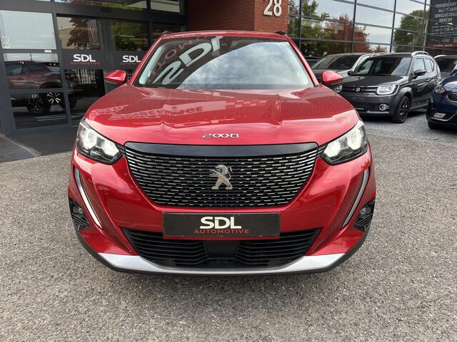 Peugeot 2008 1.2 PureTech Allure 131PK! // 3D COCKPIT // LED // CLIMA // CAMERA+SENSOREN // NAVI+CARPLAY //