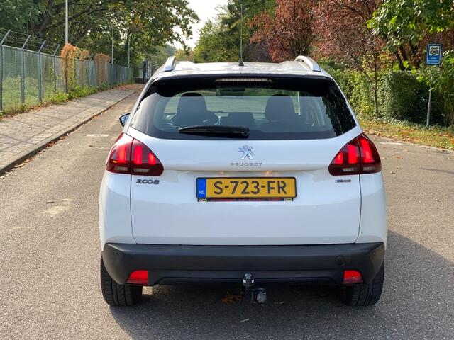 Peugeot 2008 1.2 Benzine - D riem is V.v in 2024 - Trekhaak !!!