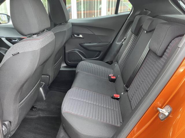 Peugeot 2008 1.2 PureTech Style 131pk Navi Camera Pdc Cruise