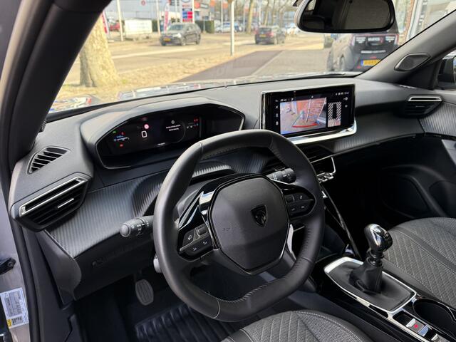 Peugeot 2008 1.2 PureTech 100 Allure | trekhaak | Apple Carplay/Android Auto | cruise control | lichtmetalen wielen | trekhaak |