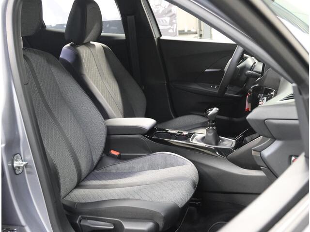 Peugeot 2008 1.2 100PK Allure | AppleCarPlay/AndroidAuto | Armsteun | Climate Control | Cruise Control | Camera | FULL LED | Navigatie | LMV | Parkeersensoren | Privacy Glass | Isofix |