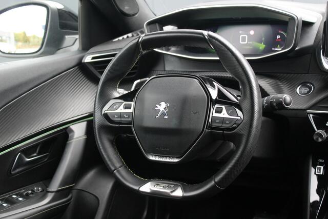 Peugeot 2008 1.2 GT Pack Automaat | incl. 12 maanden garantie | Trekhaak | LED | 18" velgen | DAB+ | Focal Audio System | Keyless entry + start | Grootlicht assist | Sfeerverlichting | Stoelverwarming | Adaptive cruise control | Schakelflippers | Lane assist | Panoram