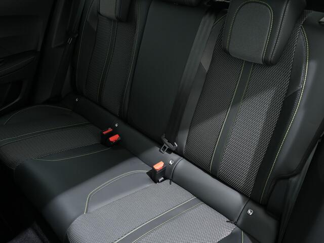 Peugeot 2008 1.2 HYBRID 145PK GT E-DCS6 | Navi | Pack Drive Assist Plus | Camera