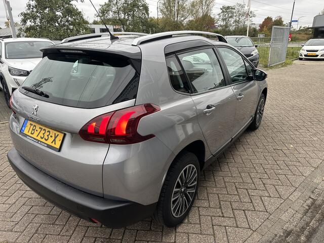 Peugeot 2008 1.2 PureTech Blue Lion