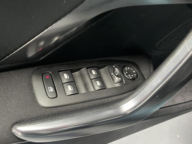 Peugeot 2008 1.2 PureTech Allure Automaat, Met Trekhaak, Apple Carplay & Android Auto, Achteruitrij Camera, CruiseControl