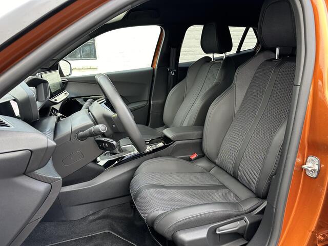 Peugeot 2008 1.2 Turbo 130 PK GT | Unieke auto met slechts 30000 KM | Navigatie | 3D Digitale Cockpit | Full LED Verlichting | Keyless Entry | Dode Hoek Detectie | Camera | Stoelverwarming | 18 Inch Velgen | Climate & Cruise Control | PDC V+A |