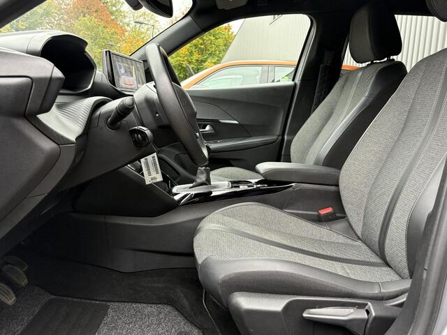 Peugeot 2008 1.2 PureTech 100 Allure Camera, LED, Halfleder, Navigatie