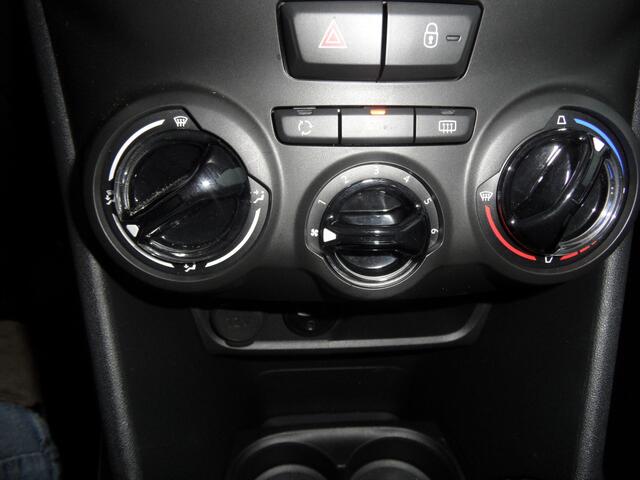 Peugeot 2008 1.2 PureTech Blue Lion