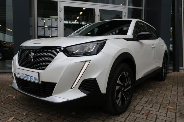 Peugeot 2008 1.2 PURETECH 100, Apple Carplay/ Android Auto, Navi, Clima, LED, etc.