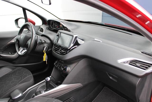 Peugeot 2008 1.2 PureTech Blue Lion Automaat Airco Navi Panoramadak Carplay Trekhaak 61.721km