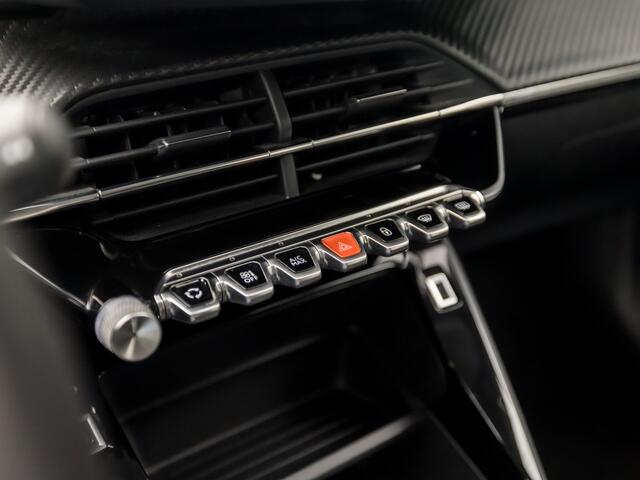 Peugeot 2008 1.2 PureTech Sport (APPLE CARPLAY, PARELMOER, GROOT NAVI, 360 CAMERA, SPORTSTOELEN, LANE ASSIST, PARKEERSENSOREN, CRUISE, NIEUWSTAAT)