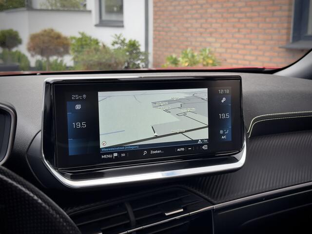 Peugeot 2008 1.2 AUT8 GT-LINE TWO-TONE PANODAK LEDER NAVI CAMERA LED LMV PDC