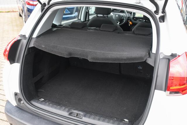 Peugeot 2008 1.2 Blue Lion PANORAMADAK/ NAVIGATIE/ LED