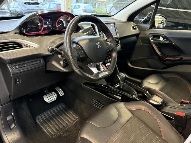 Peugeot 2008 1.2 PureTech GT-line | Panorama Dak | Afneembare Trekhaak | Stoelverwarming | Climate & Cruise Control | Achteruitrijd Camera |