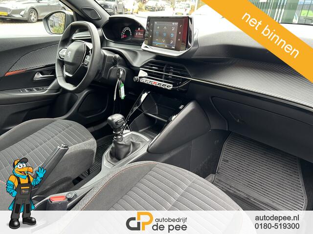 Peugeot 2008 1.2 PureTech Allure GARANTIE/CARPLAY/CAMERA/STOELVERW./CLIMA/CRUISE/LICHTMETAAL