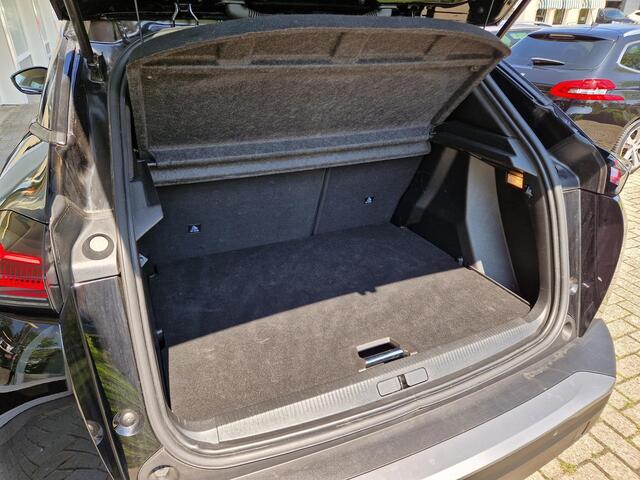 Peugeot 2008 1.2 Hybrid 136 Allure | Climate & Cruise Control | Applecarplay/Android Auto | Achteruitrijd Camera |