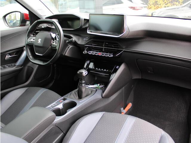 Peugeot 2008 1.2 PureTech Allure | Navi / Camera / Climate