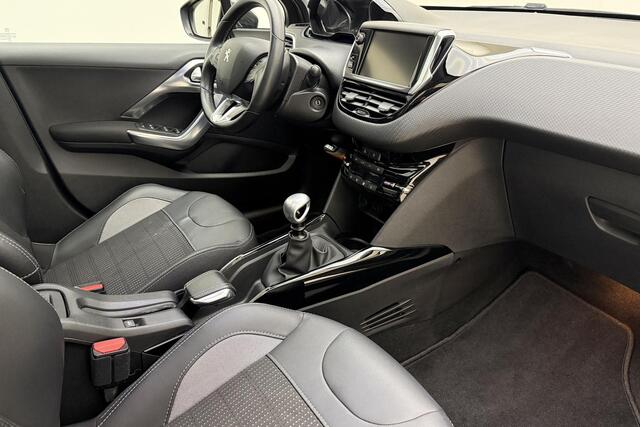 Peugeot 2008 1.2 PureTech Blue Lease Allure | 130 PK | Panorama Dak | Navigatie | Climate & Cruise Control | Achteruit Rijd Camera |