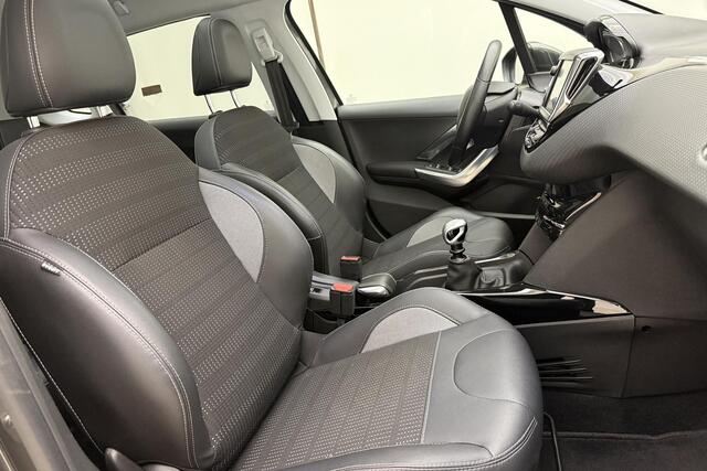 Peugeot 2008 1.2 PureTech Blue Lease Allure | 130 PK | Panorama Dak | Navigatie | Climate & Cruise Control | Achteruit Rijd Camera |