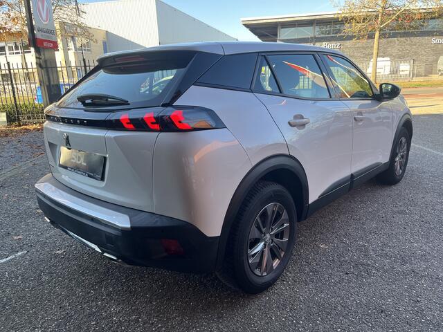 Peugeot 2008 1.2 PureTech Allure // LED // CRUISE // CAMERA+SENSOREN // APPLE CARPLAY-ANDROID AUTO //