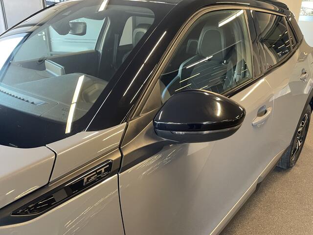 Peugeot 2008 1.2 PureTech GT 130 pk EAT8 automaat Alcantara bekleding met automatisch bedienbare bestuurdersstoel-Navigatie-Camera voor+achter-Draadloze telefoonlader-Climate control