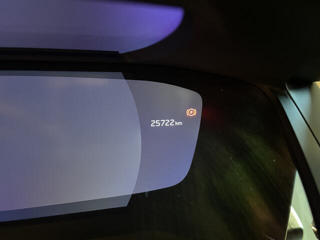 Peugeot 2008 1.2 PureTech GT 130 pk EAT8 automaat Alcantara bekleding met automatisch bedienbare bestuurdersstoel-Navigatie-Camera voor+achter-Draadloze telefoonlader-Climate control