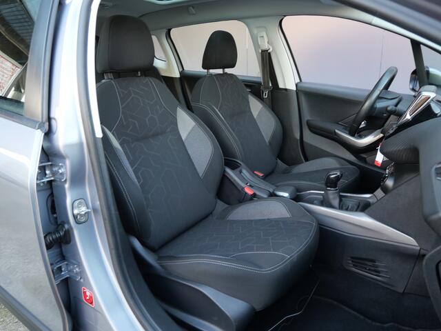 Peugeot 2008 1.2 PURETECH BLUE LION | PANO | CARPLAY | NAVIGATIE | 110 PK | NL-AUTO!!