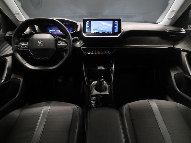 Peugeot 2008 1.2 PureTech Blue Lease Allure [APPLE CARPLAY, TREKHAAK, ACHTERUITRIJCAMERA, SPRAAKBEDIENING, RIJSTROOKSENSOR, GETINTE ACHTERRUITEN, NIEUWSTAAT]