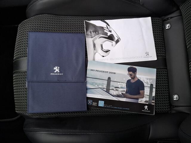 Peugeot 2008 1.2 PureTech GT-Line 130 PK | Navigatie | Camera | 3-D Dashboard | Parelmoer Lak | Two Tone | Keyless Entry | Dode Hoekbewaking |