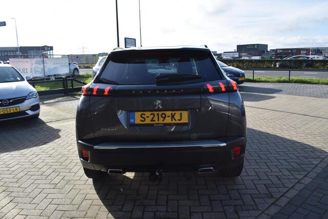 Peugeot 2008 1.2 PureTech Allure Pack TREKHAAK / CARPLAY / CAMERA