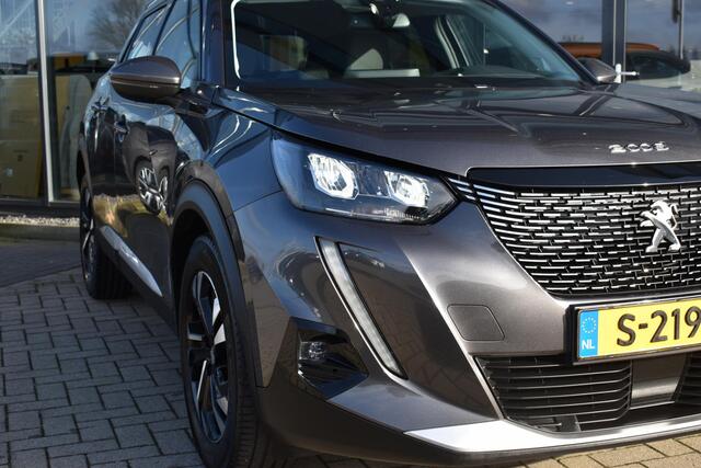 Peugeot 2008 1.2 PureTech Allure Pack TREKHAAK / CARPLAY / CAMERA