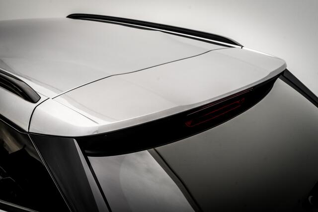 Peugeot 2008 1.2 PureTech Blue Lease Allure | Automaat | 3D I-Cockpit | LED | 1e. Eigenaar | Cruise | Clima | Carplay