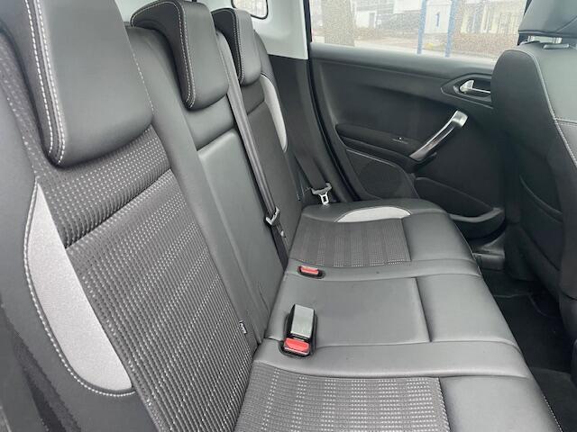 Peugeot 2008 1.2 PureTech Allure 149.000km Airco/ECC,Navigatie,Panoramadak