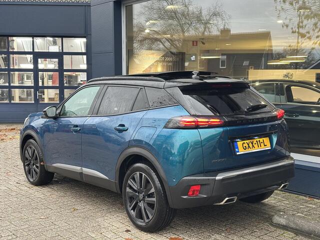 Peugeot 2008 1.2 Hybrid 145 PK GT Automaat | Full Options! | 12-2024 Bouwjaar | Navigatie | Panorama Schuif-/Kanteldak | 360 Graden Camera | Adaptieve Cruise Control | Keyless Entry | 18" Lichtmetalen Velgen EVISSA | Climate Control | Full LED Verlichting | Parkeersen