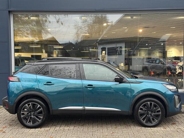 Peugeot 2008 1.2 Hybrid 145 PK GT Automaat | Full Options! | 12-2024 Bouwjaar | Navigatie | Panorama Schuif-/Kanteldak | 360 Graden Camera | Adaptieve Cruise Control | Keyless Entry | 18" Lichtmetalen Velgen EVISSA | Climate Control | Full LED Verlichting | Parkeersen
