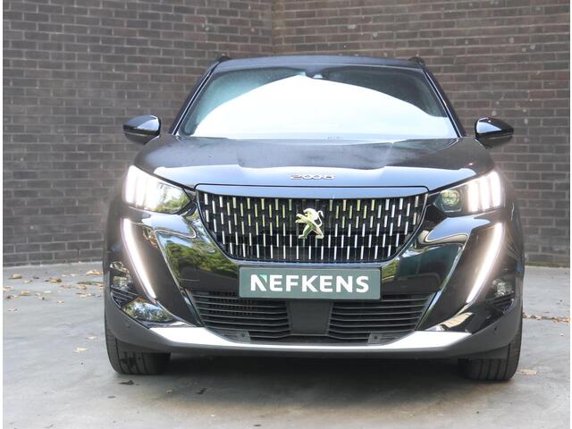 Peugeot 2008 SUV GT 130PK AUTOMAAT | AppleCarPlay/AndroidAuto | Armsteun | Climate Control | Cruise Control | Camera | FULL LED | Navigatie | LMV | Parkeersensoren | Sfeerverlichting | Privacy Glass | Isofix |
