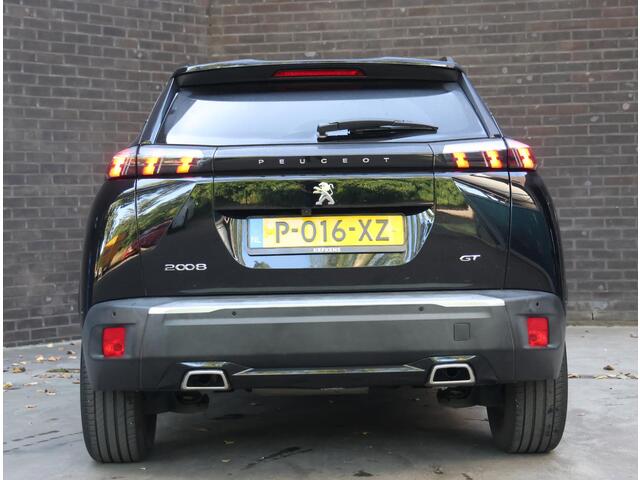 Peugeot 2008 SUV GT 130PK AUTOMAAT | AppleCarPlay/AndroidAuto | Armsteun | Climate Control | Cruise Control | Camera | FULL LED | Navigatie | LMV | Parkeersensoren | Sfeerverlichting | Privacy Glass | Isofix |