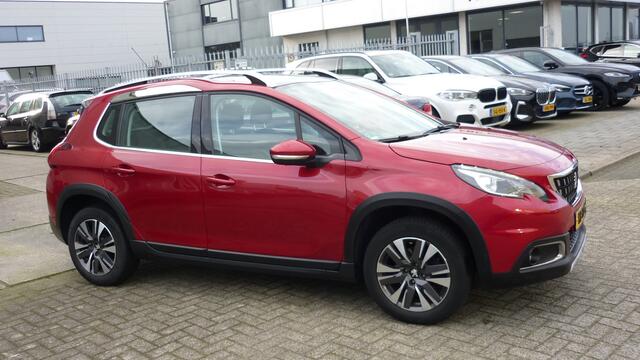 Peugeot 2008 1.2 vti 110pk Allure Puretech Panoramadak/trekhaak