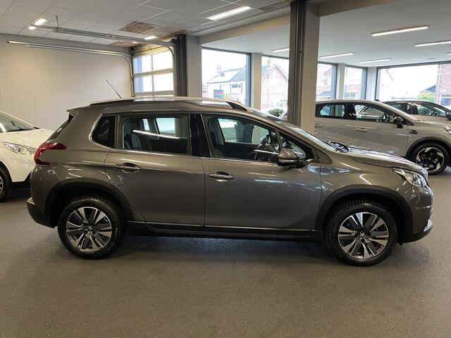 Peugeot 2008 1.2 PureTech Allure 110pk Automaat Navigatie-Achteruitrijcamera-Climate control-Apple Carplay/Android