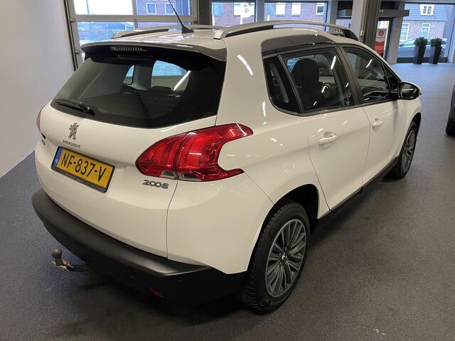 Peugeot 2008 1.2 PureTech Active Navigatie-Climate control-Parkeersensoren