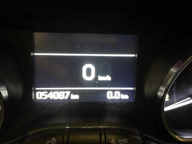 Peugeot 2008 1.2 PureTech Active Navigatie-Climate control-Parkeersensoren