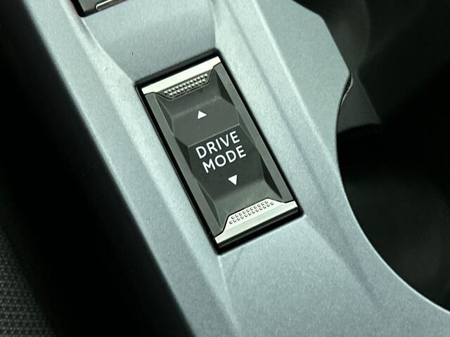 Peugeot 2008 1.2 PureTech 130pk Automaat Allure | Navigatie | Climate Control | Cruise Control | PDC V+A | Camera | Full LED | 17" LM Velgen | Stoelverwarming